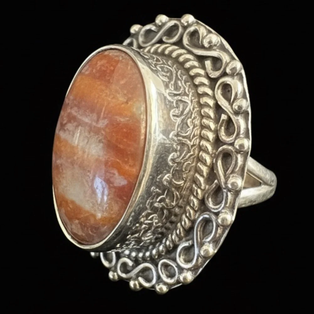 Elegant sterling‎ Silver and carnelian agate Ring